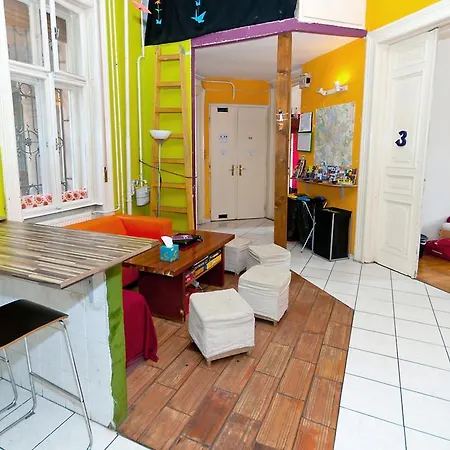 The Groove Albergue