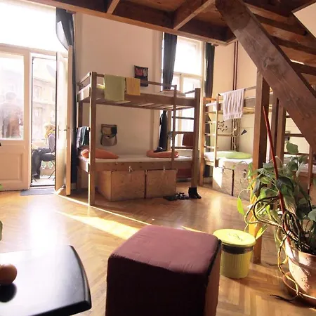 The Groove Albergue Budapeste