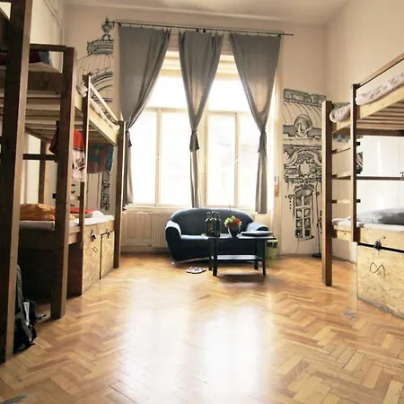 The Groove Albergue Budapeste